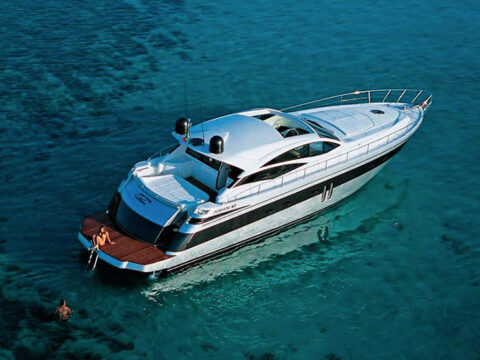 Pershing 62 – 2 Pershing 62