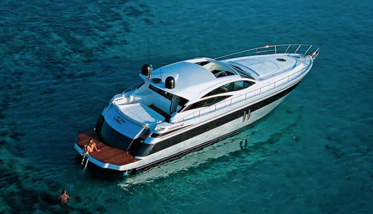 Pershing 62 – 2 Pershing 62